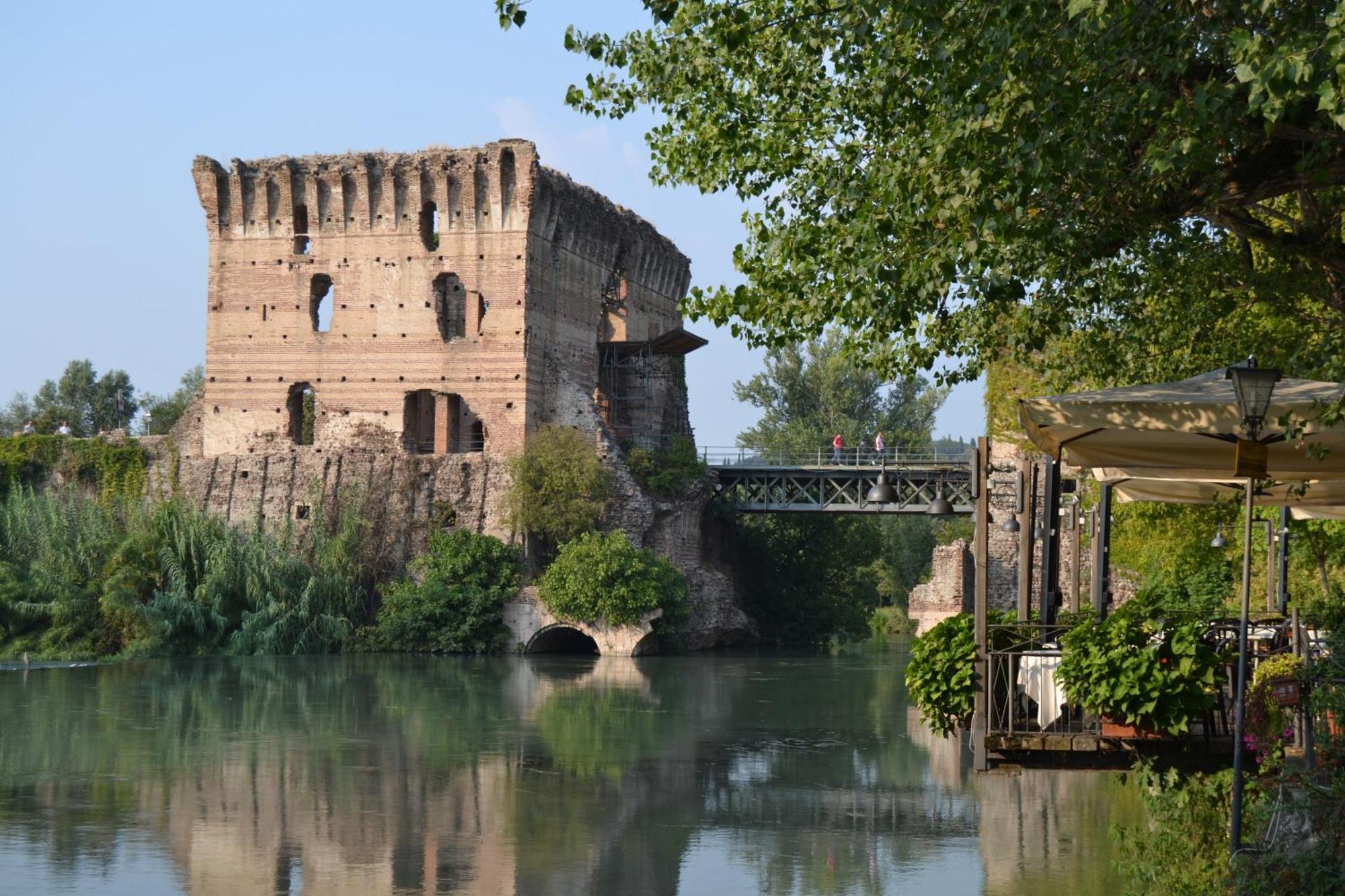 Hotel Le Finestre Su Borghetto Valeggio sul Mincio Exterior foto