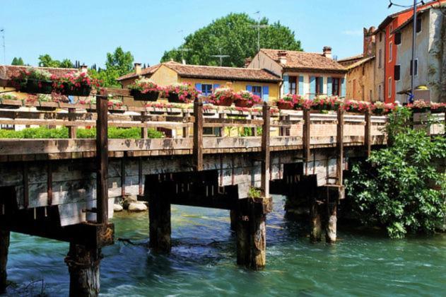 Hotel Le Finestre Su Borghetto Valeggio sul Mincio Exterior foto